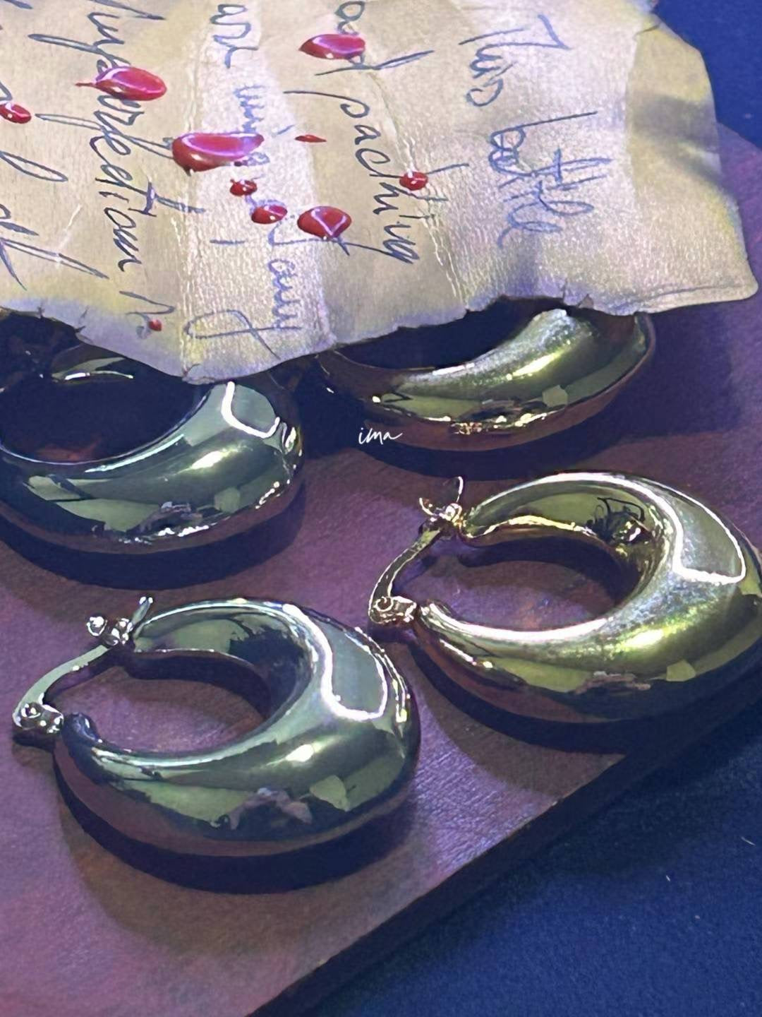 Plain horseshoe hoop earrings