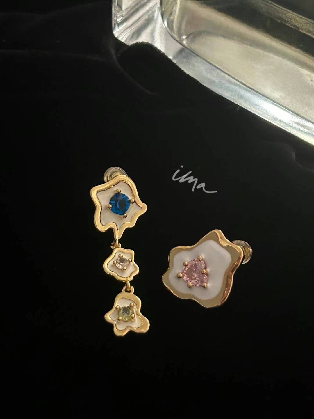 White drop glaze irregular zircon earrings