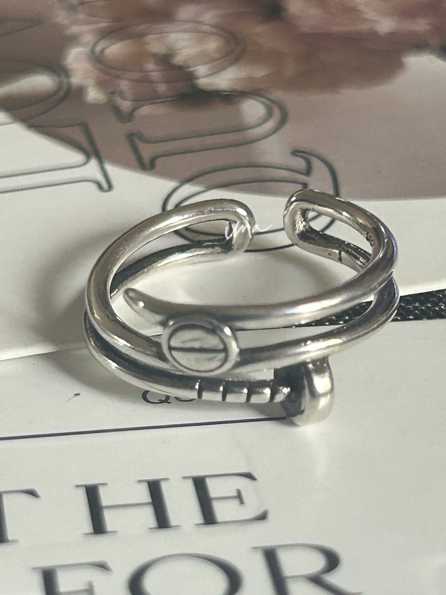 bended screw ring