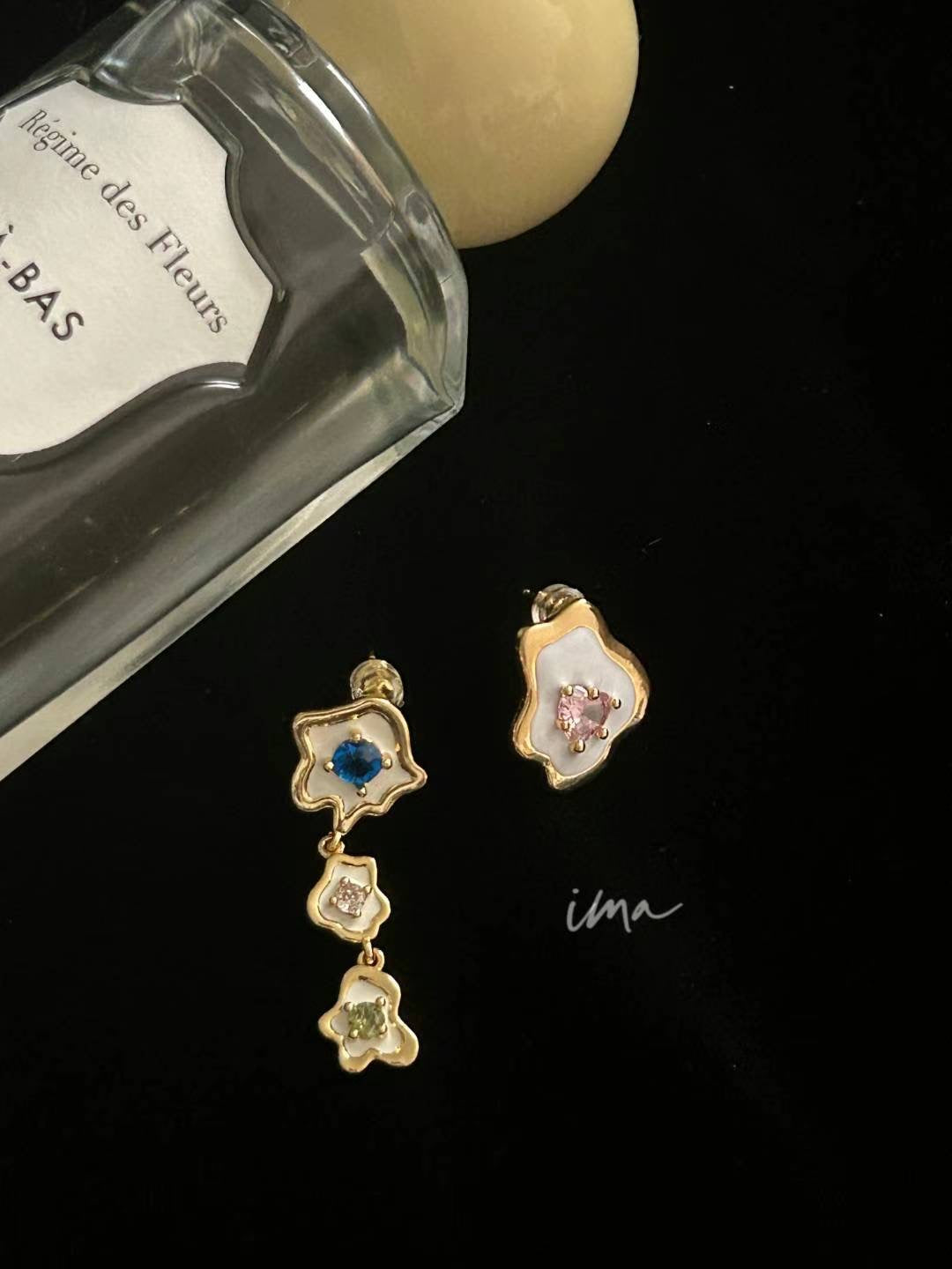 White drop glaze irregular zircon earrings