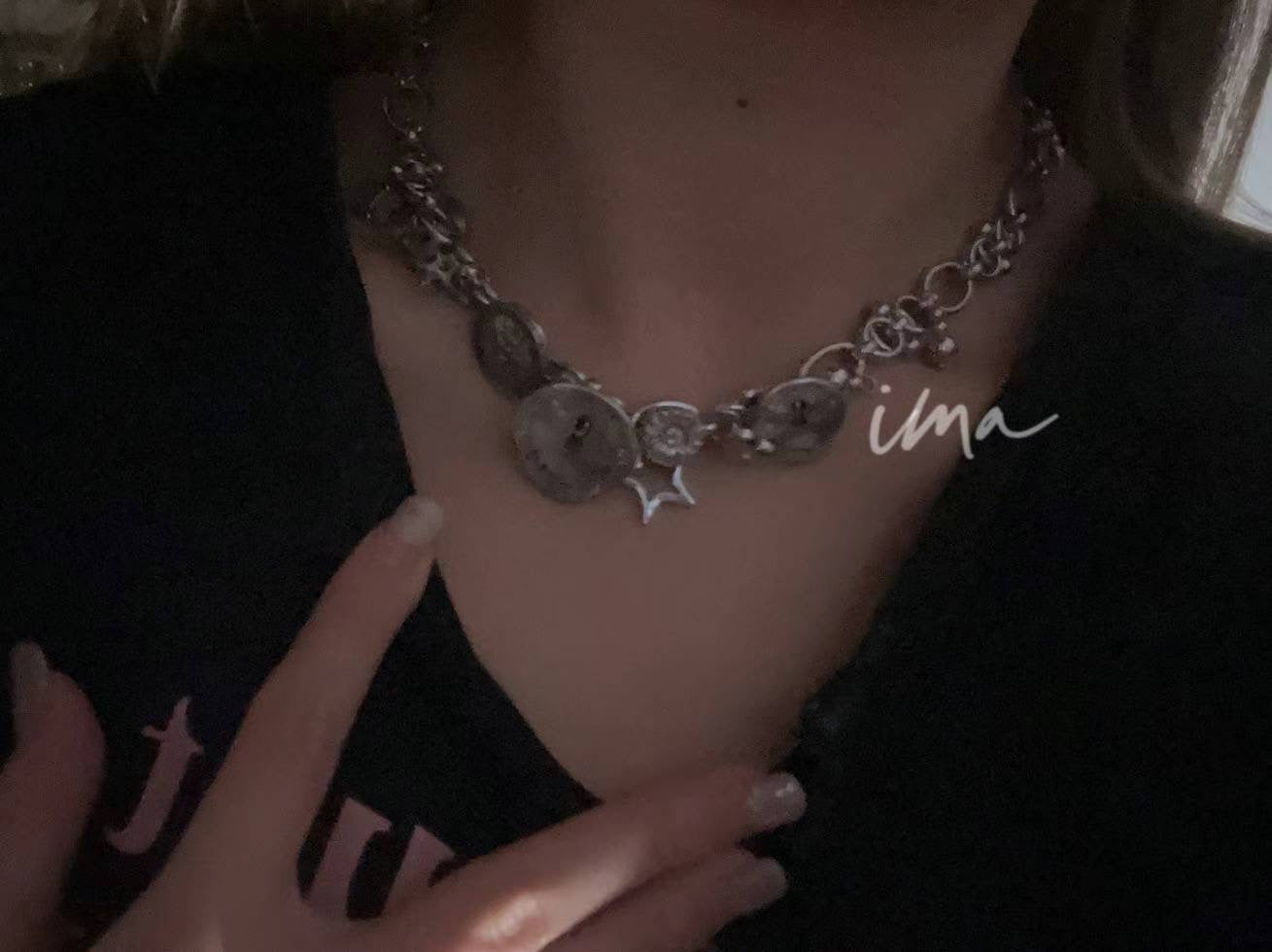 button choker