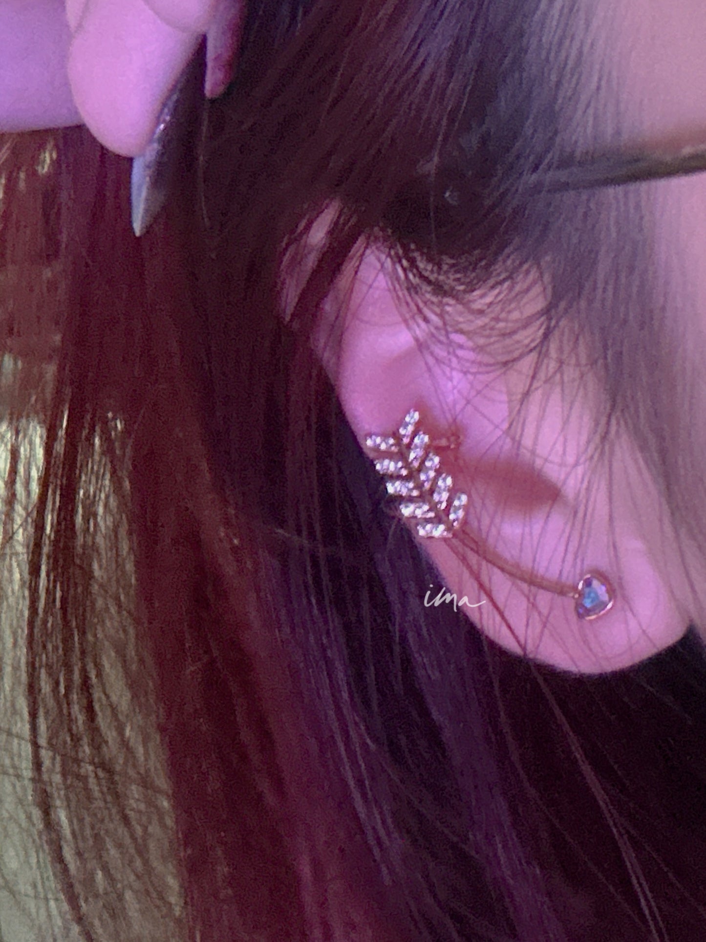 Love Heart Diamond Stud Earrings with Wheat Ear Prongs