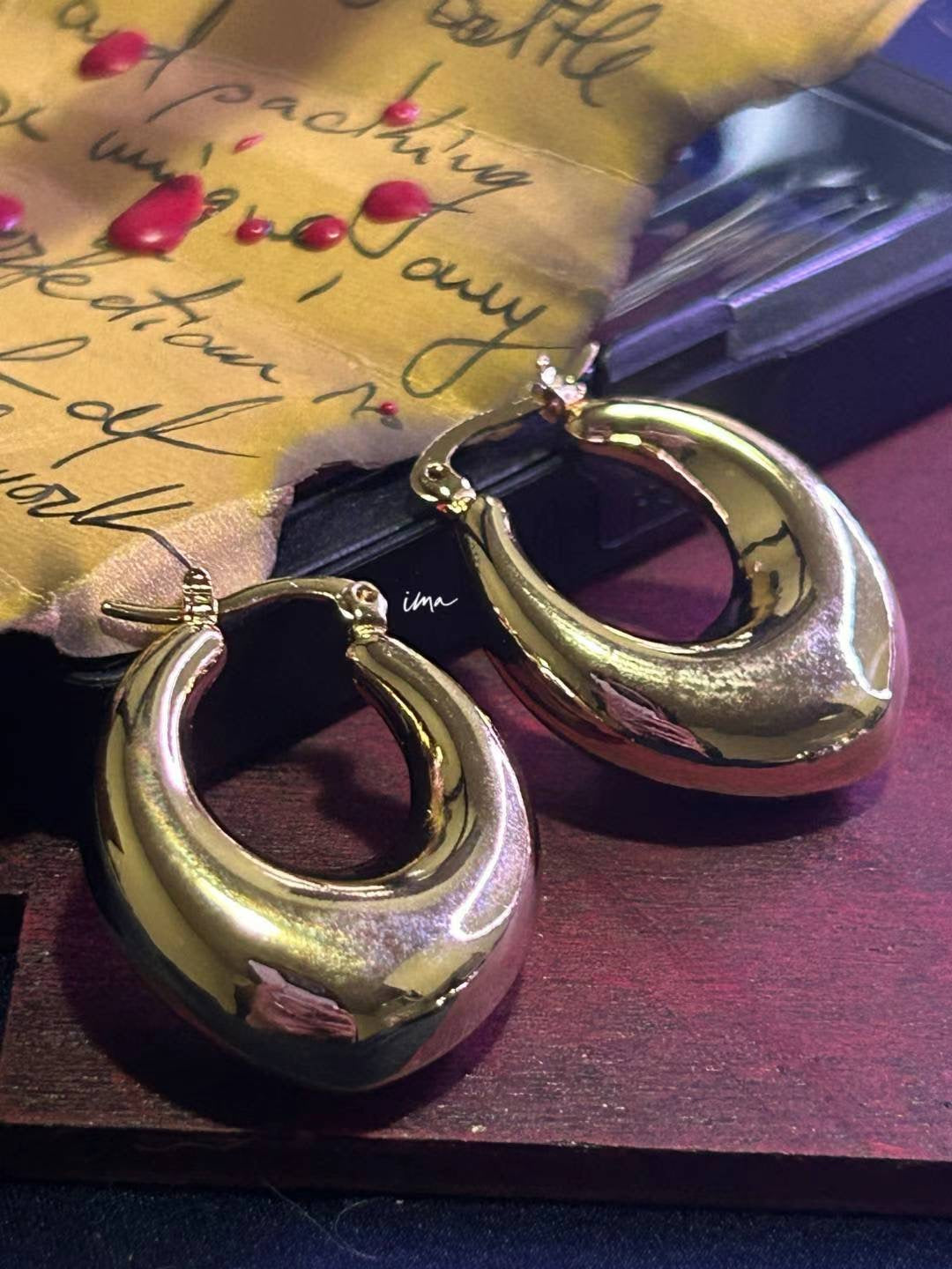 Plain horseshoe hoop earrings