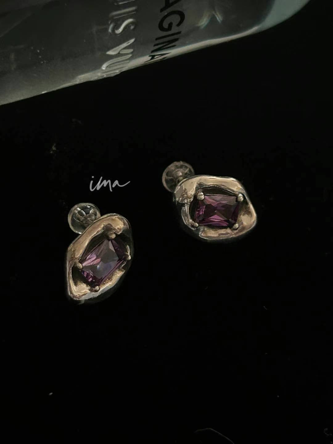 Irregular 925 purple stud earrings