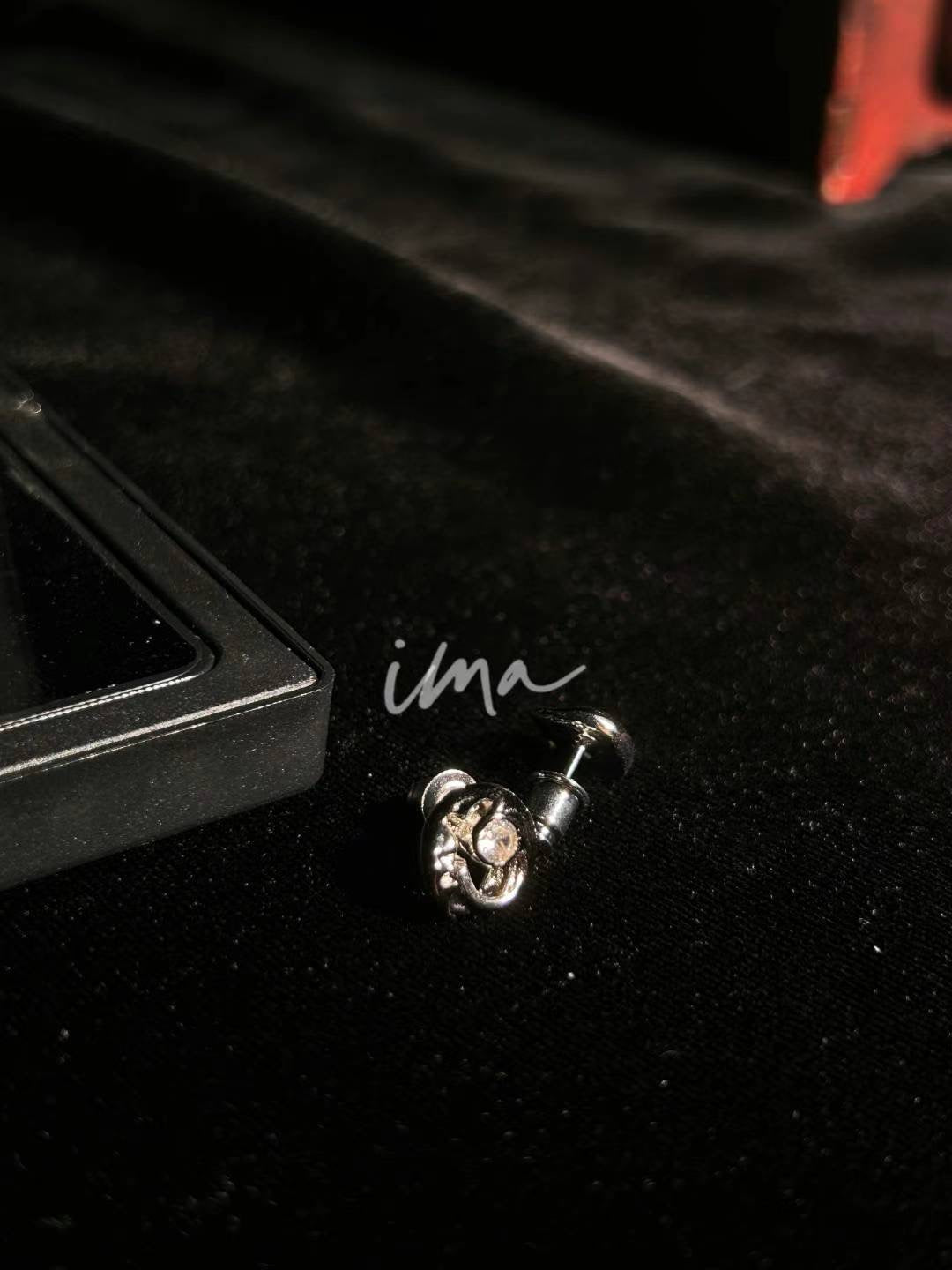 Ink Shadow Set (Stud Earrings and bracelet)