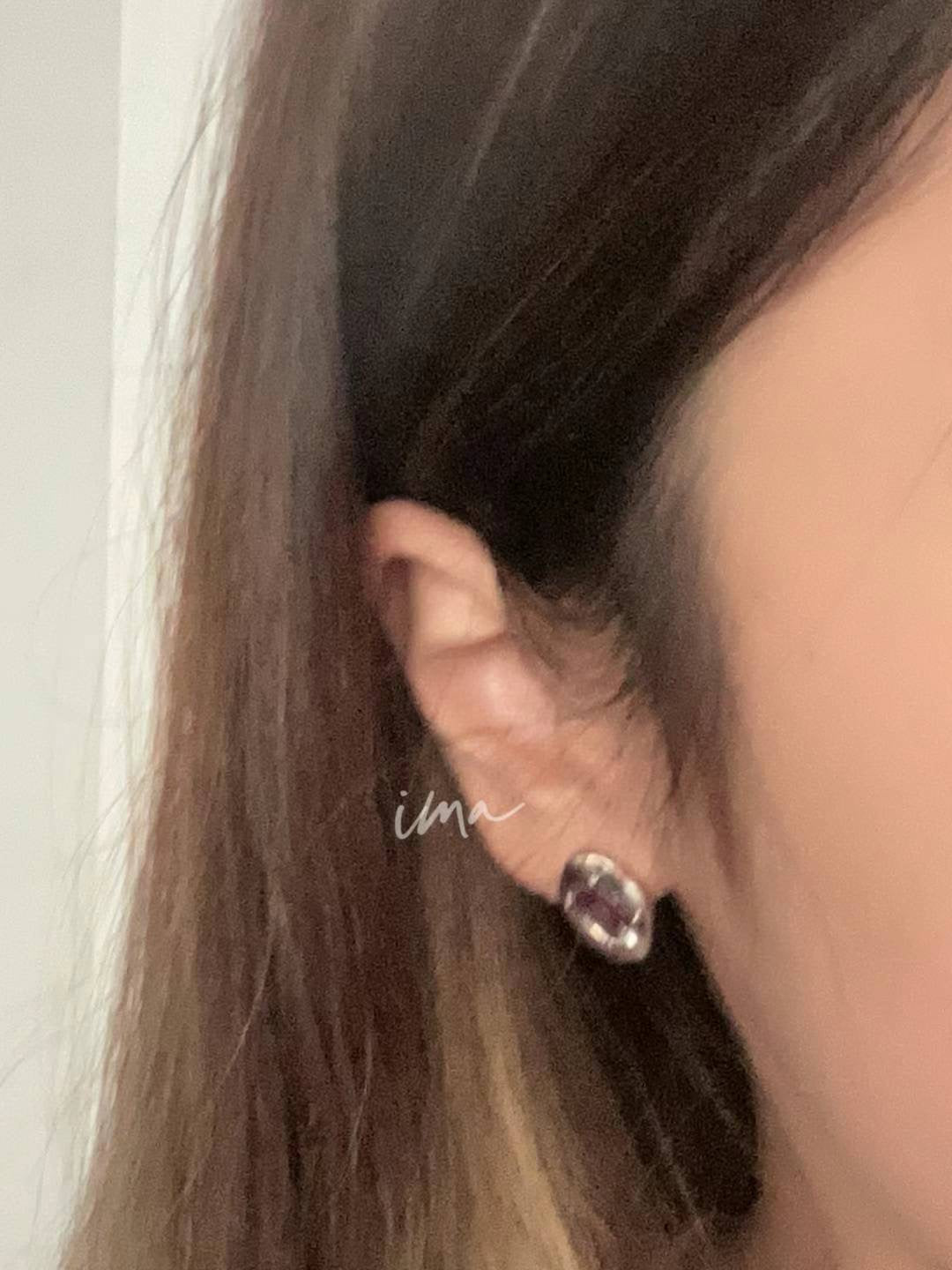 Irregular 925 purple stud earrings