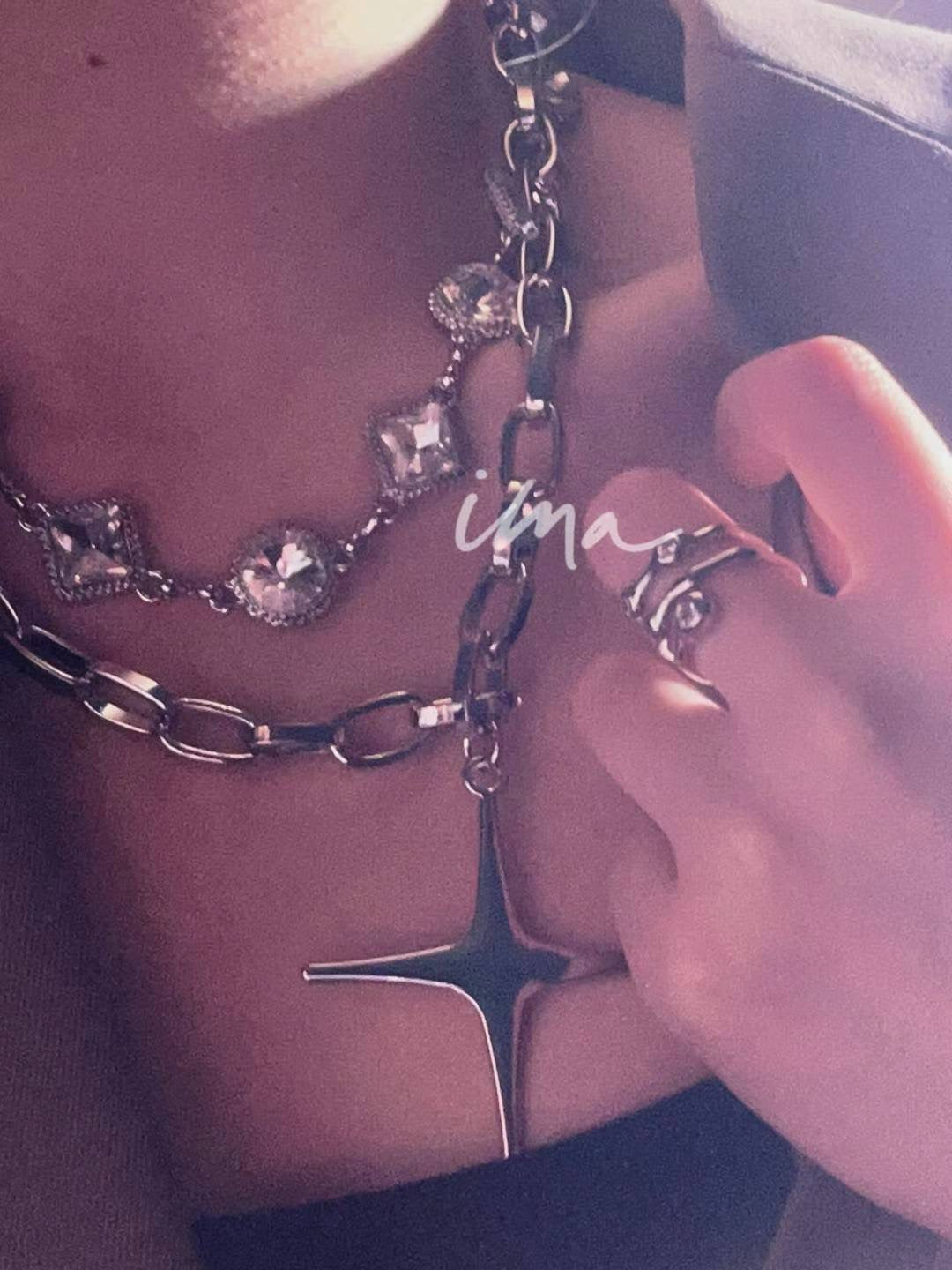 Multilayer cross necklace