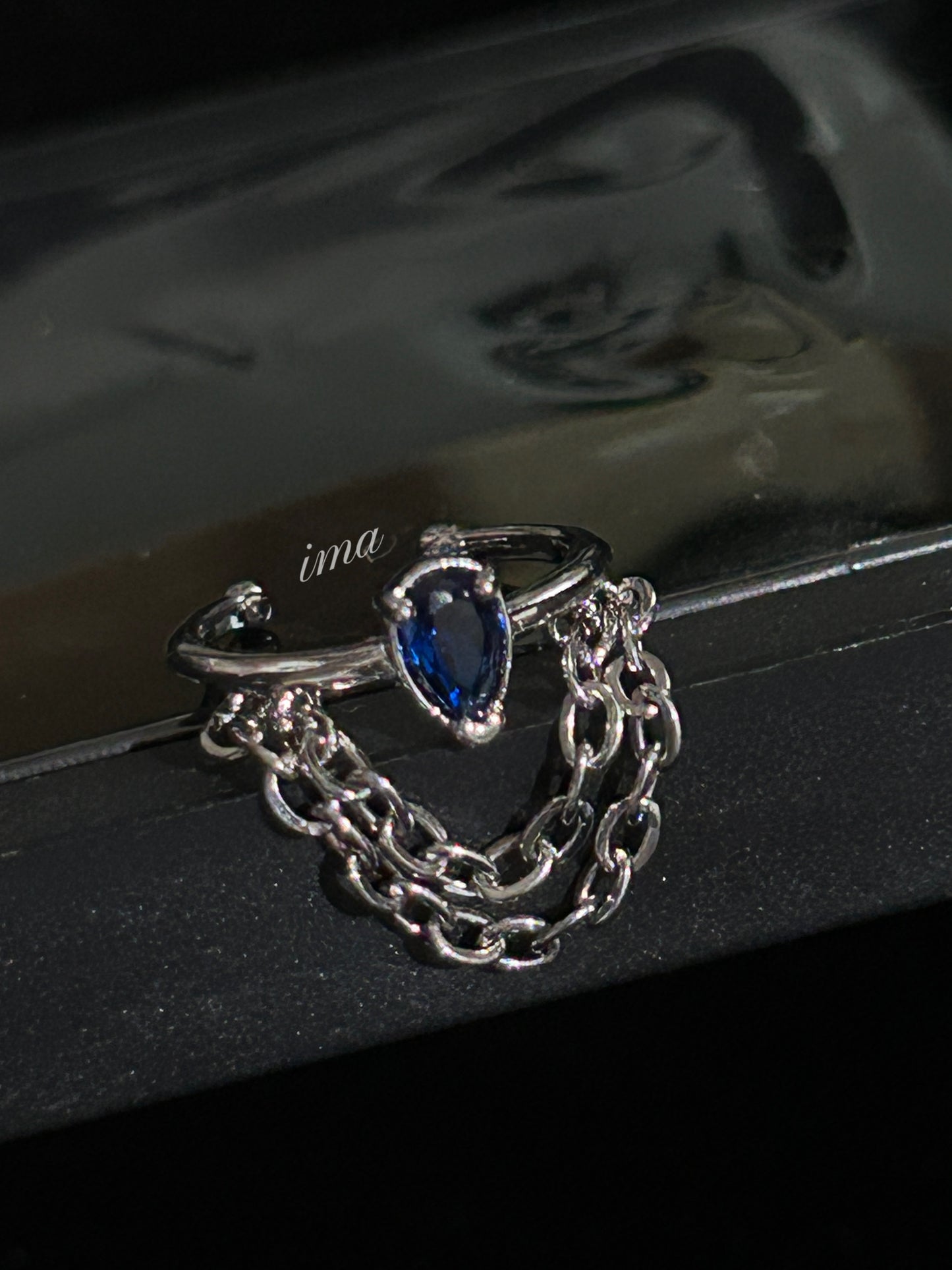 moon and star earring
