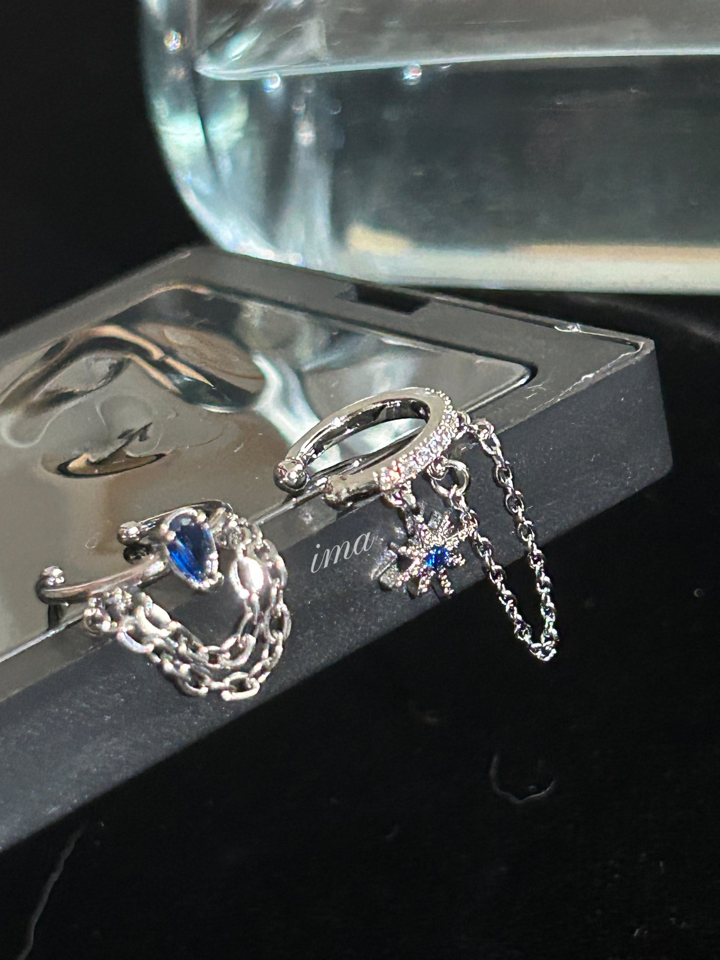 moon and star earring