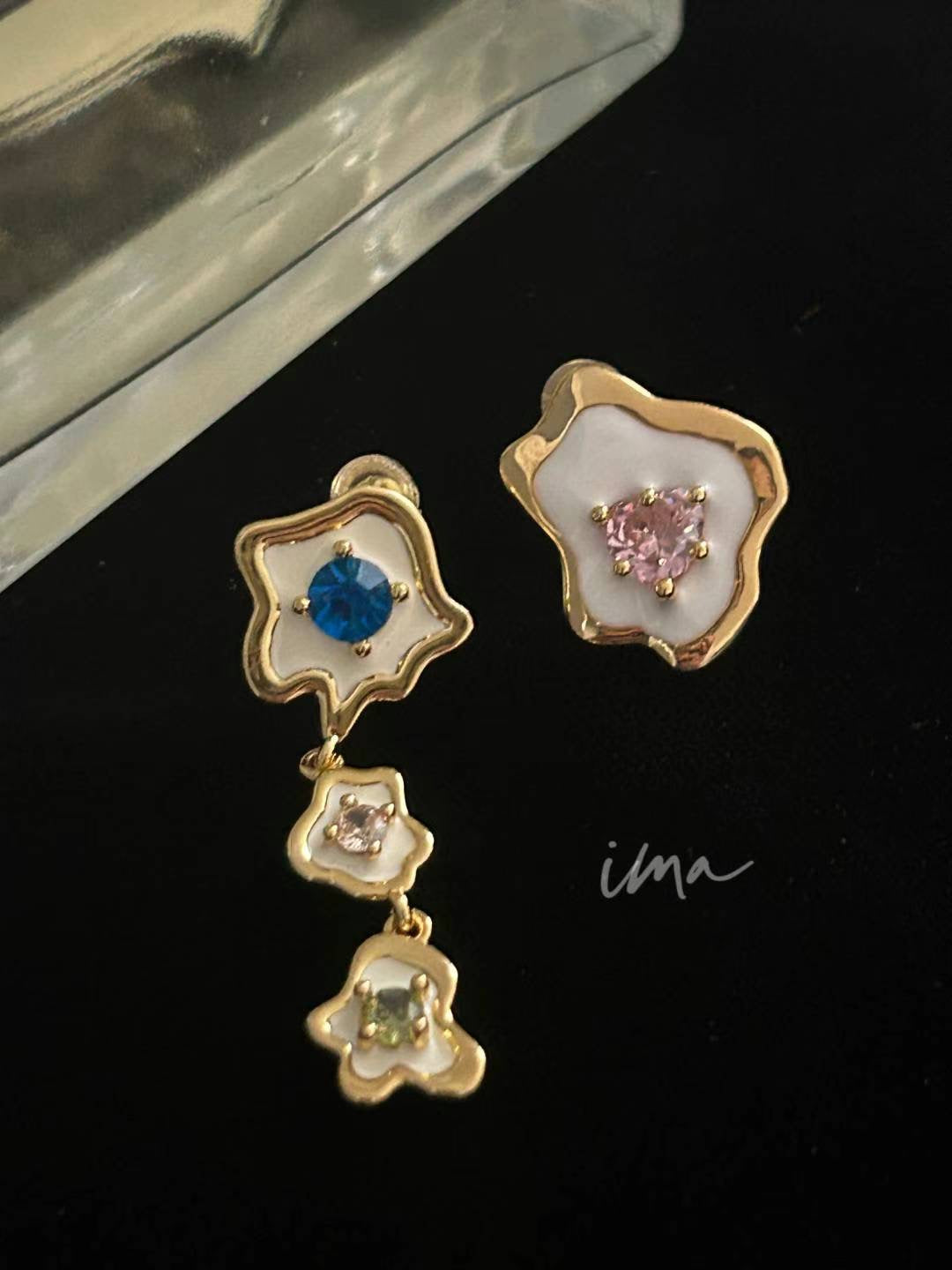 White drop glaze irregular zircon earrings