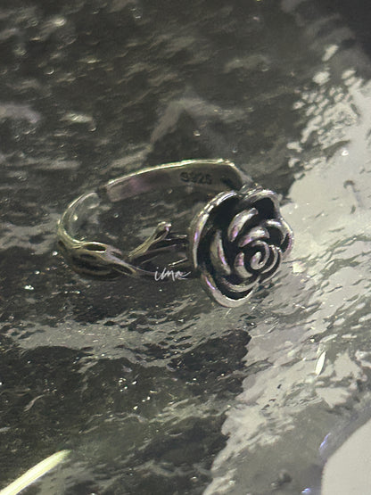 metal flower ring