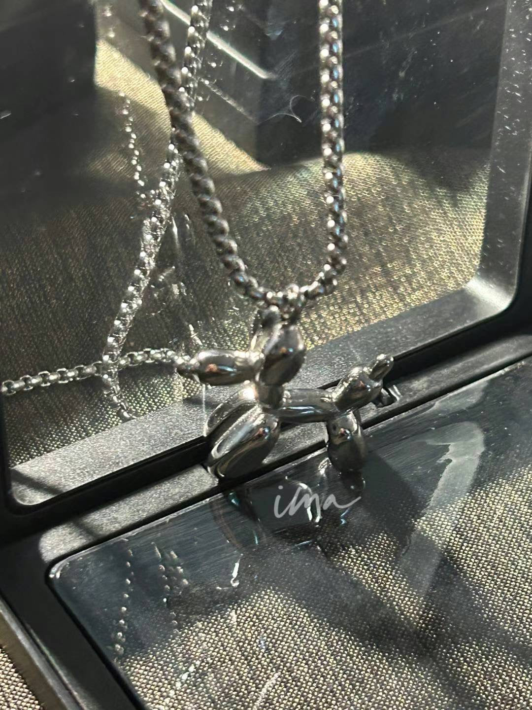 Balloon dog necklace