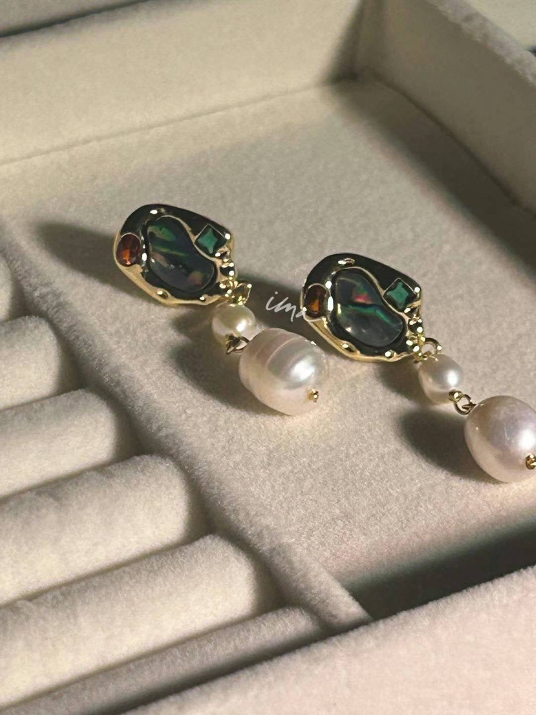 Abalone Shell Pearl Earring Palette